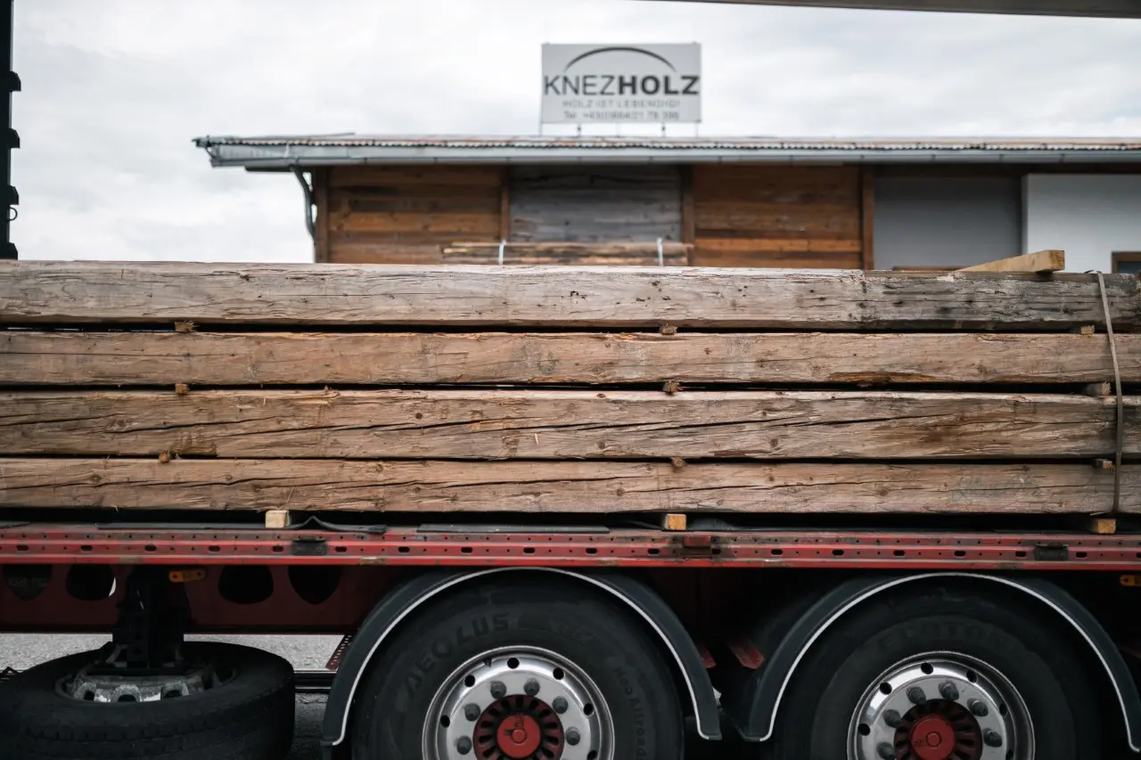 Kantholz, Balken & Sparren: 5. Detailansicht von KnezHolz
