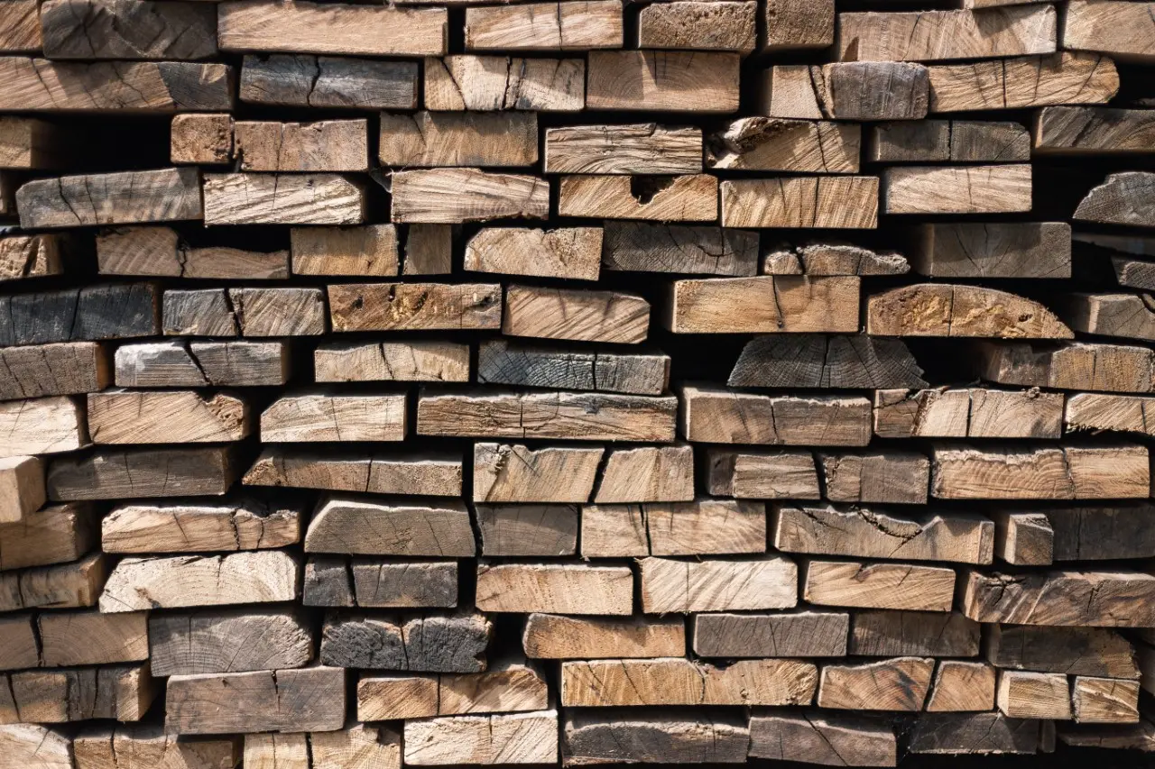 Original handgehackte Bretter: 9. Detailansicht von KnezHolz