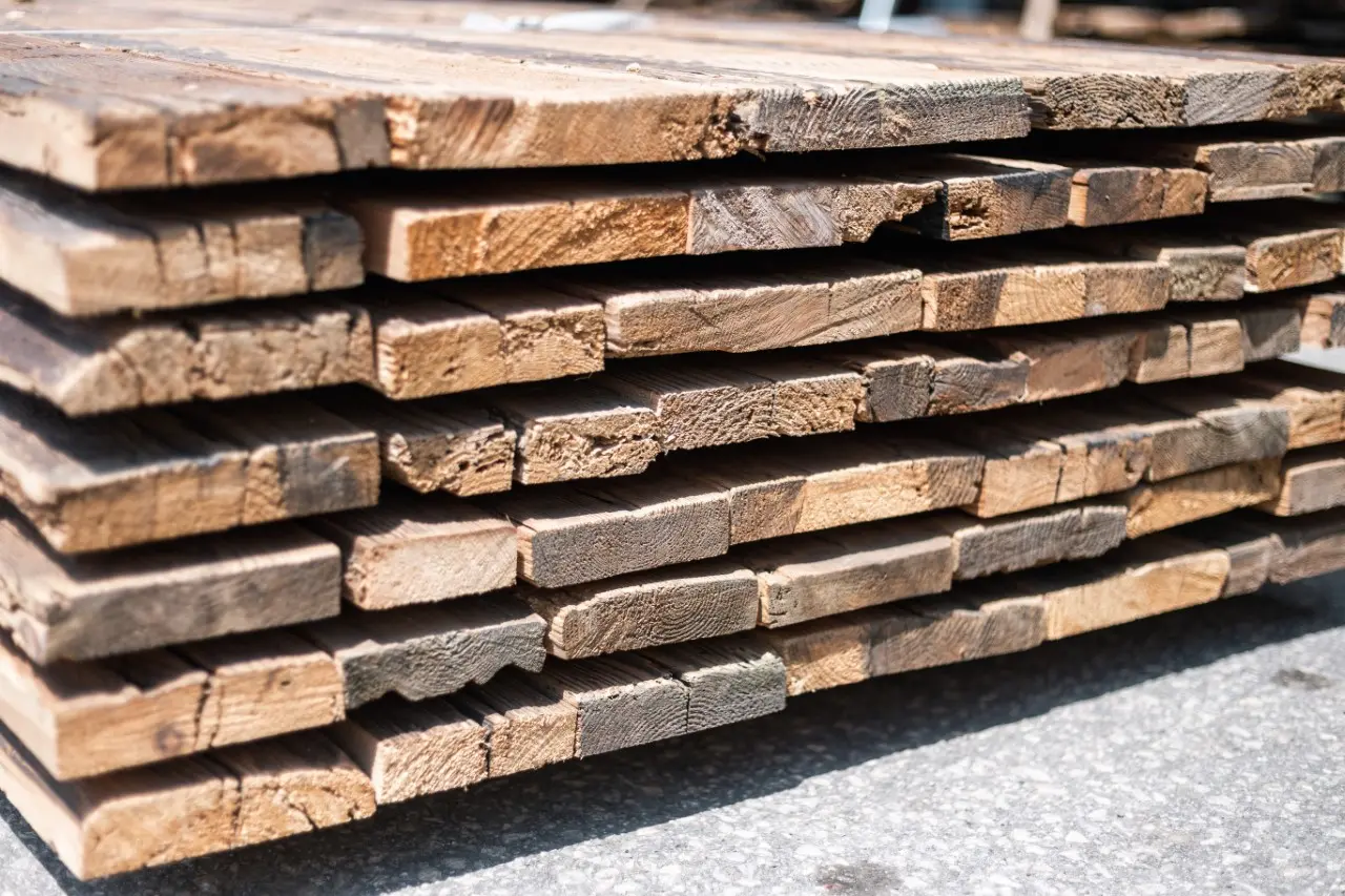Blockwandbohlen: 8. Detailansicht von KnezHolz